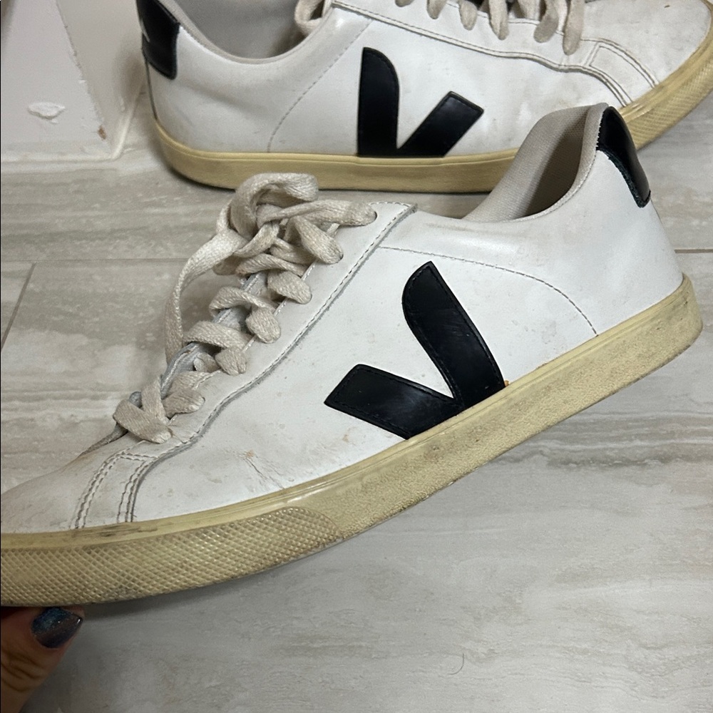 Veja Esplar White Leather Sneakers with Black V Detail 39/8 - Picture 2 of 7